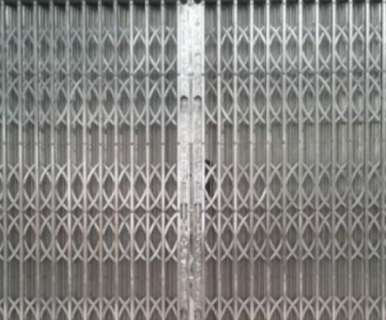 CỬA KÉO INOX CÓ LÁ